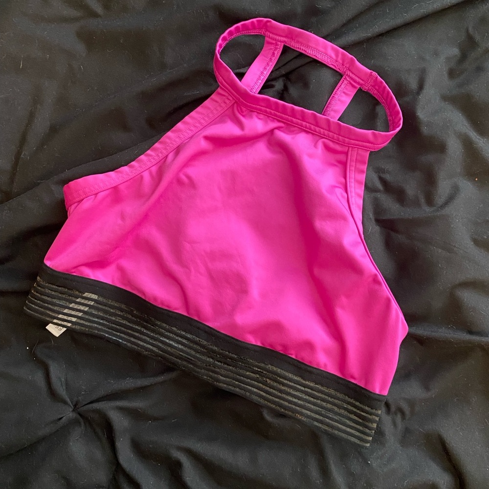 sports bra